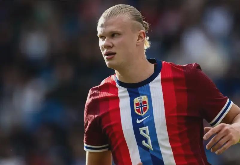 昆明日报：“苏超”最佳射手高驰是昆明理工大学2025级学生（昆明日报：“苏超”金靴高驰系昆明理工大学2025级学生）