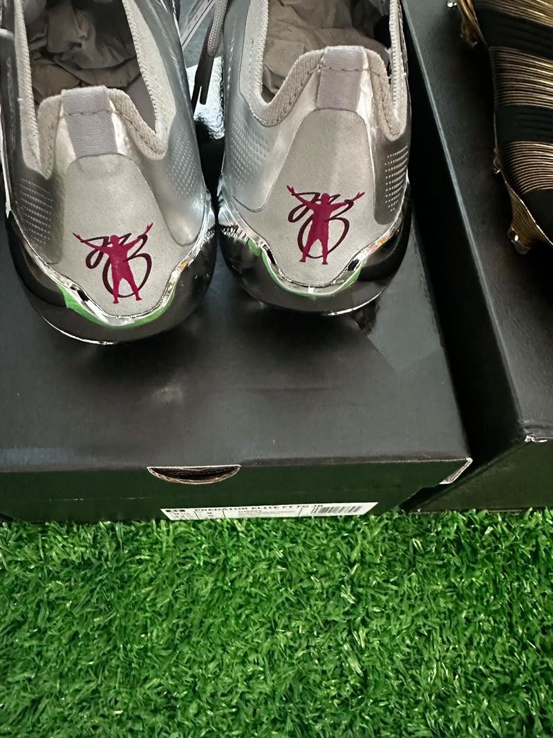 沙特联赛CEO：我们欢迎萨拉赫，但与球员谈判是俱乐部的责任（沙特联赛CEO：欢迎萨拉赫，谈判由俱乐部负责）