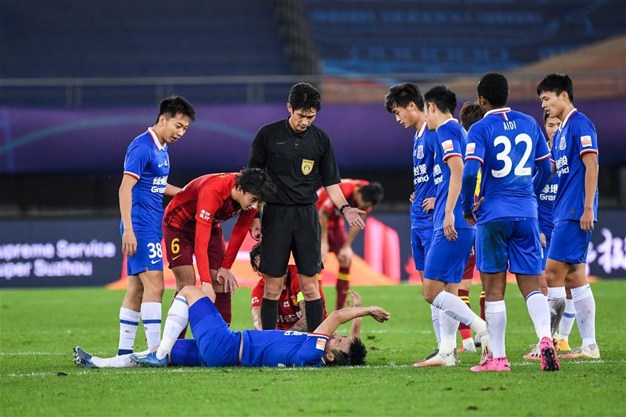 记者：葡体、水晶宫、西汉姆联有意德温特，尤文有25%分成（记者：葡体、水晶宫与西汉姆盯上德温特，尤文享有25%转售分成）