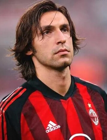 FC26坚不可摧：萨拉赫领衔，萨卡、莫德里奇、卡马文加在列（FC26无懈可击：萨拉赫挂帅，萨卡、莫德里奇、卡马文加同入选）