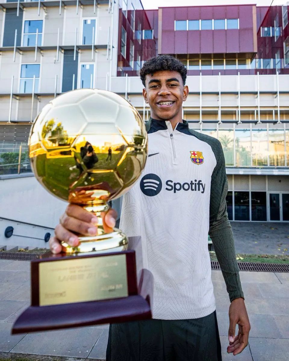 萨索洛vs比萨：马蒂奇、贝拉尔迪首发，恩佐拉、埃贝彻尔出战（萨索洛战比萨：马蒂奇、贝拉尔迪先发，恩佐拉与埃贝彻尔出场）