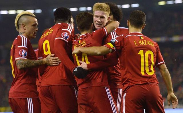 大四喜：姆巴佩vs奥林匹亚科斯个人集锦（姆巴佩四球之夜：对阵奥林匹亚科斯个人集锦）