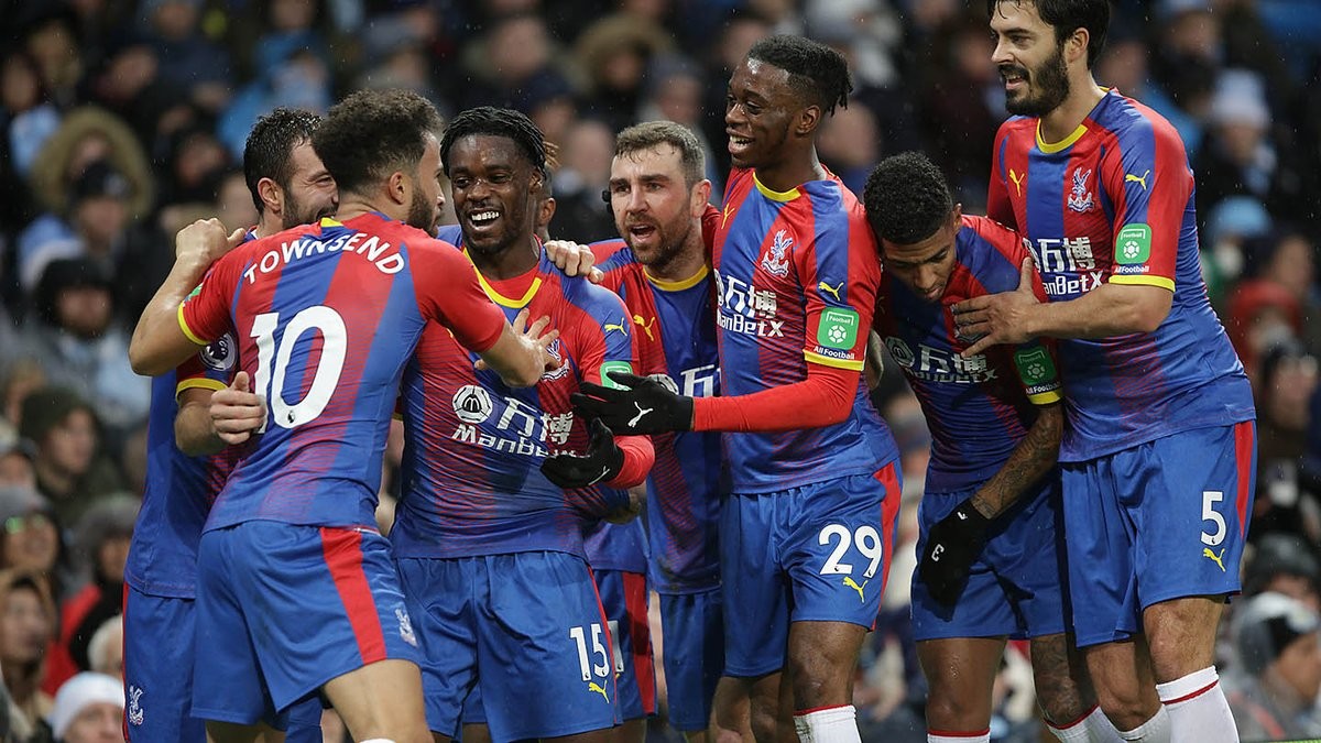 欧联1-1，10人穆帅前东家拒翻船+连续4轮不败，31岁塔利斯卡救主（欧联1-1：穆帅旧主10人作战仍守住不败，四轮不败延续，31岁塔利斯卡力挽狂澜）