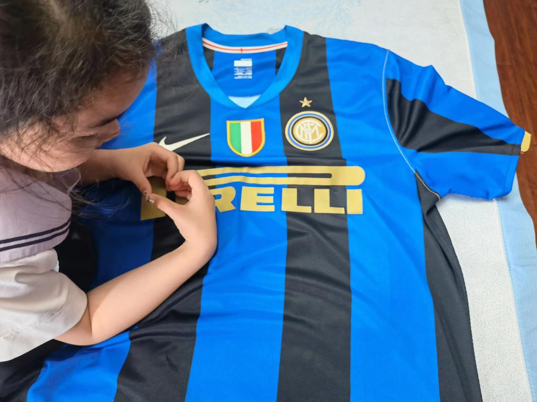 186场追平内马尔，阿劳霍升至巴萨队史拉美球员出场榜第十（阿劳霍第186场追平内马尔，跻身巴萨拉美球员出场榜第十位）