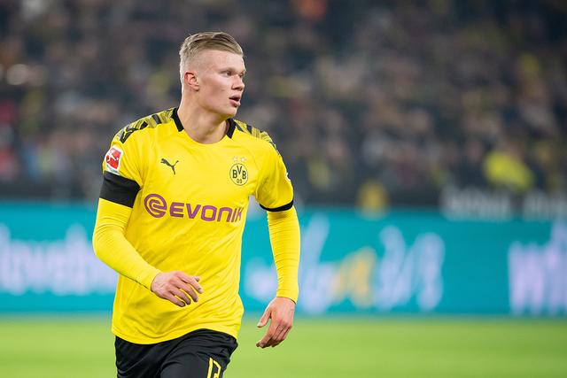 足球报：国安亚冠出局后，有球迷退了足协杯决赛的门票与酒店（足球报：亚冠出局后，部分国安球迷退订足协杯决赛门票和酒店）