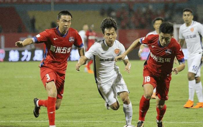 重庆市越野滑雪队新赛季首金诞生！（重庆越野滑雪队斩获新赛季首枚金牌！）